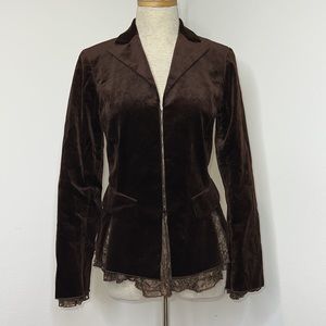 🔹 Simorra Collection Velvet and Lace Blazer Jacket